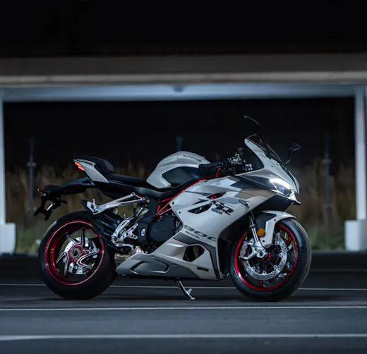 Model-Details srk-921-rr SRK-921-RR-details-5-cornering-abs